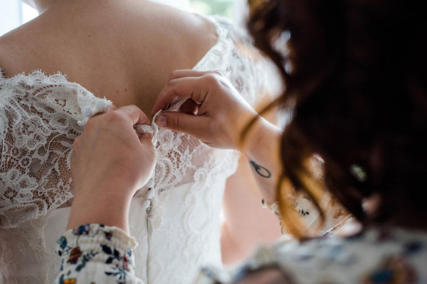 Getting Ready Hochzeit Leipzig & Umgebung – intime Momente vor der Trauung fotografiert