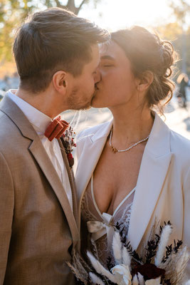 Hochzeitsfotograf Leipzig: emotionale Hochzeitsreportage mit Brautpaar am Hochzeitstag
