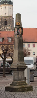 Distanzsäule Neustadt/ Orla, Markt