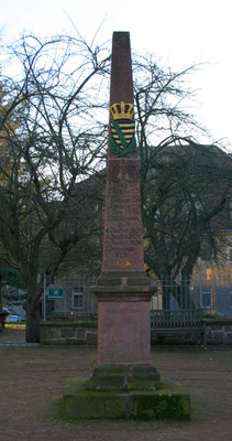 Distanzsäule Rochlitz, Burgstraße