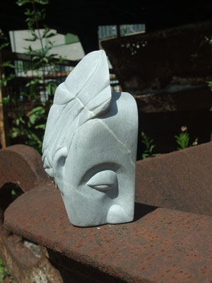 Kopf (Buchstütze), Speckstein (2015)