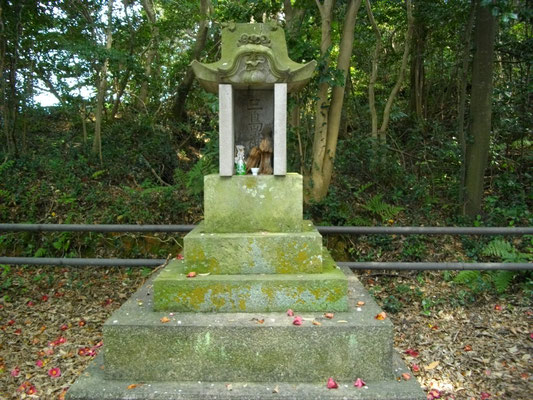 三島神社石̪̪塔