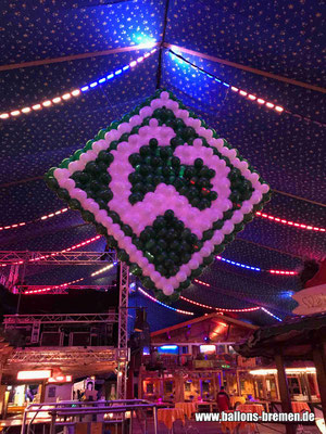 Logo Werder Bremen in voller Größe auf dem Freimarkt Bremen