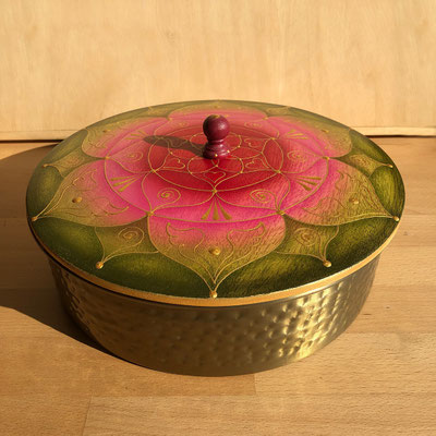 Metalldose "Rosengard" mit handbemaltem Holzdeckel, Ø ca. 25 cm, ca. 8 cm hoch