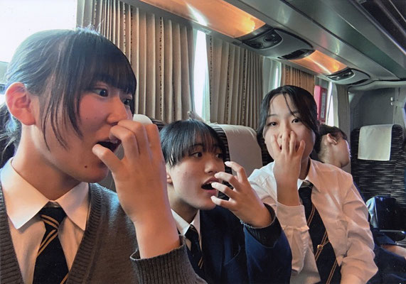 佳作　食欲しか勝たん!!　若松愛奈