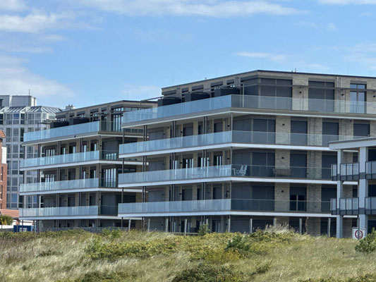 Haus 4 und Haus 5 von "Zuhause in Duhnen" direkt vor der Hochdüne