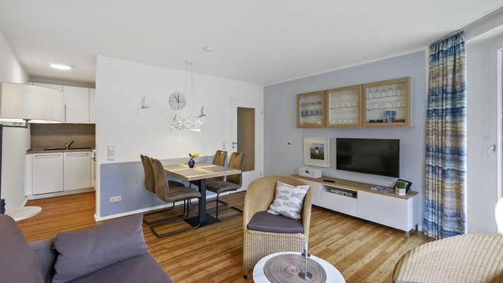 WLAN, Flachbildfernseher und Radio sind in der Ferienwohnung Nr. 8 in der "Residenz Hohe Lith" vorhanden.