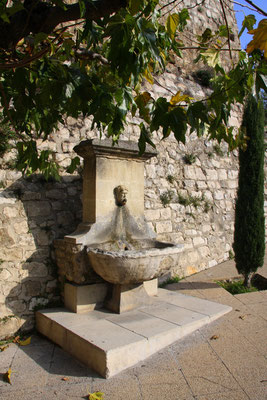 Bild: Fontaine font dou Lavadou, Pernes les Fontaines 