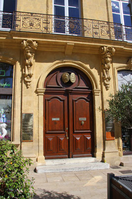 Bild: Portal in Aix-en-Provence