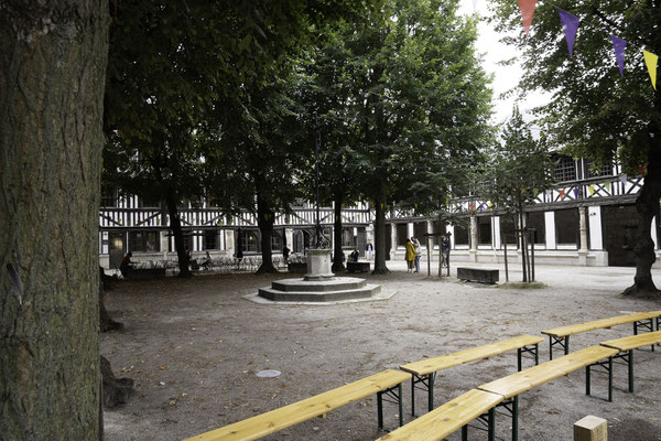 Bild: Aître Saint-Maclou in Rouen