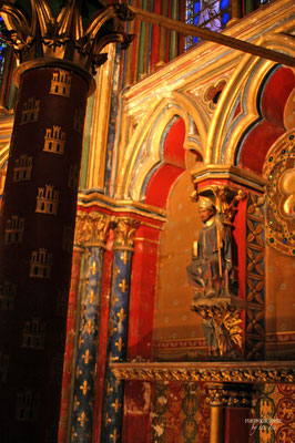 Bild: Unterkirche von Sainte-Chapelle in Paris 