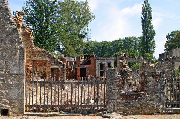 Bild: Gedenkstätte des Massaker von Oradour sur glane  