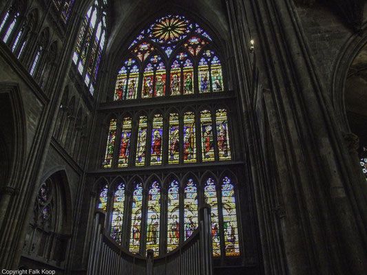 Bild: Glasfenster der Kathedrale Saint-Etienne in Metz 