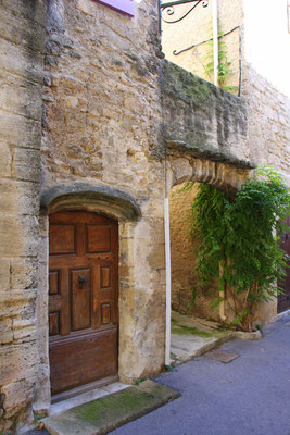 Bild: Portal in Cucuron, Vaucluse, Provence