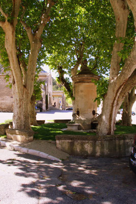 Bild: Fontaine ou Pompe in Robion