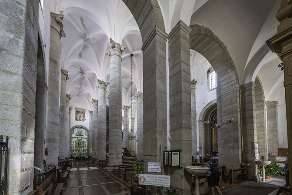 Bild: Igreja de Santo Antão am Praça do Giraldo in Évora 