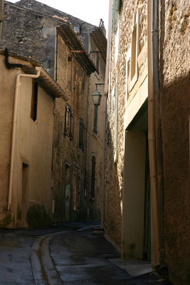 Bild: in den Straßen von Ménerbes