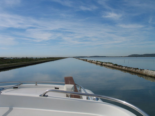 Bild: Hausboot-Tour auf dem Canal du Rhône a Sète und Étang de Thau in den Canal du Midi 