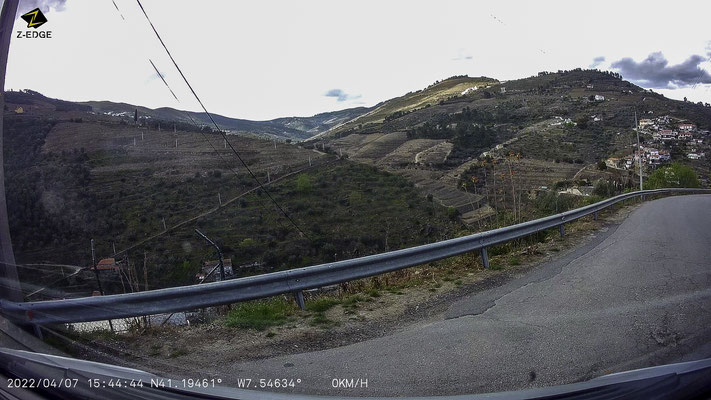 Bild: Landschaft auf einer Rundfahrt hinter Pinhão 