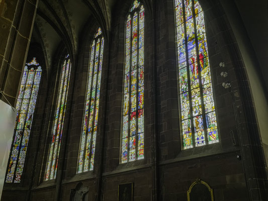 Bild: Kirchenfenster in der Église Notre-Dame-de-la-Nativité de Saverne