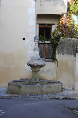 Bild: Fontaine du petit Jardin, Pernes les Fontaines 