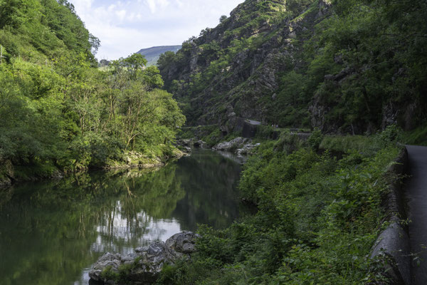 Bild: Wanderung entlang der Nive zum Pas de Roland bei Itxassou