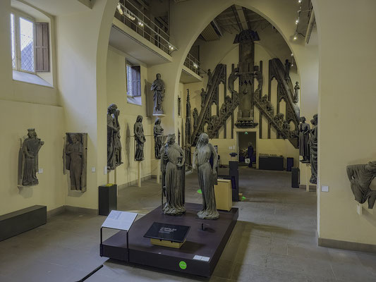 Bildhauerkunstwerke  die von der Cathédrale stammen im Musée de l'Œuvre Notre-Dame in Strasbourg 