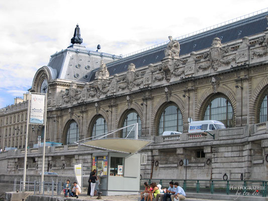 Bild:  Bootsrundfahrt auf der Seine am Musée d´Orsay 