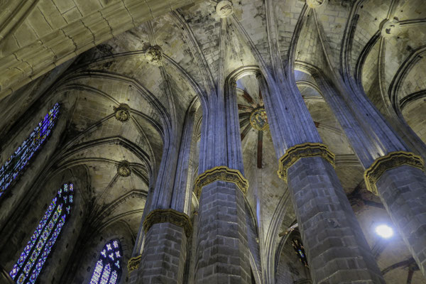 Bild: Im Innern der Basílica de Santa Maria del Mar, Barcelona 