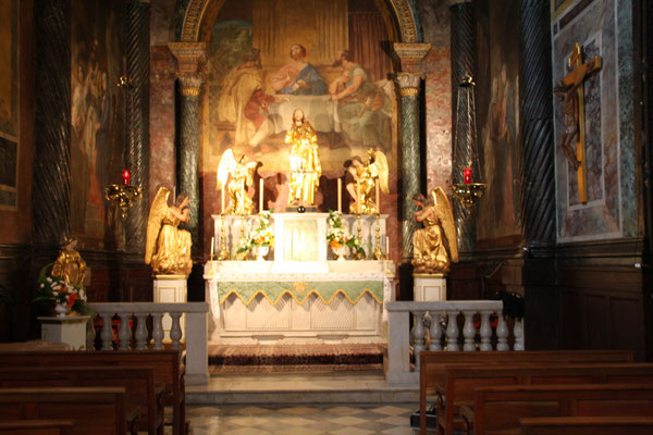 Bild: Seitenaltar in der Cathédrale Notre Dame des Domes in Avignon