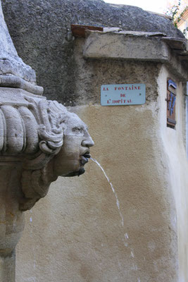 Bild: Fontaine de l´hopital, Pernes les Fontaines 