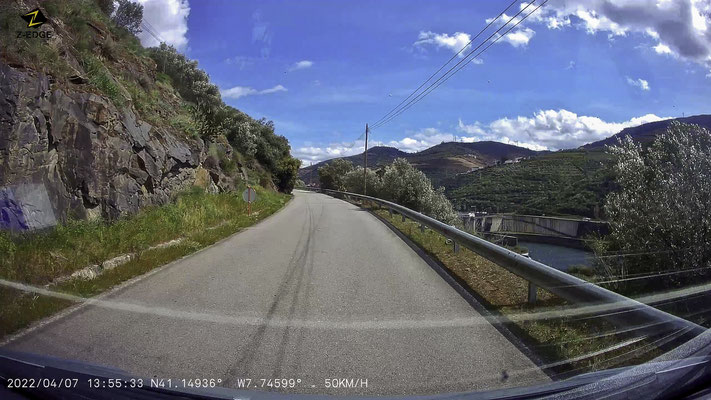 Bild: Weiterfahrt bis Staustufe für die Schiffahrt auf dem Douro