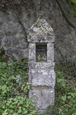 Bild: Kreuzweg bei der Wanderung zur Chapelle Notre-Dame in den Sandsteinformationen Les grès d’Annot in Annot