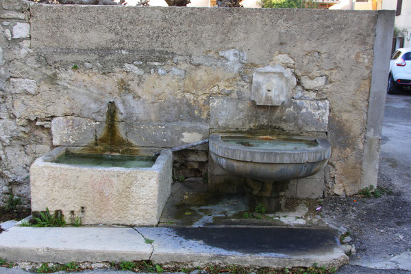 Bild: Fontaine Saint Pierre, Pernes les Fontaines 