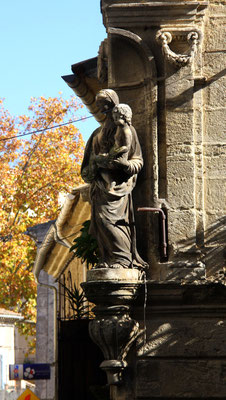 Bild: Figur an einer Hauswand in Cucuron,Vaucluse, Provence