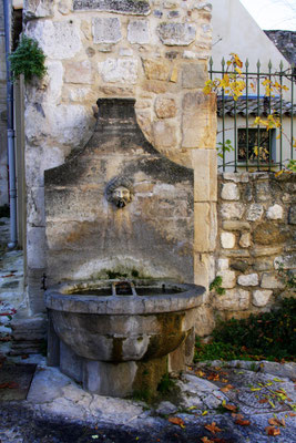 Bild: Fontaine de la Rue Raspail, Pernes les Fontaines 