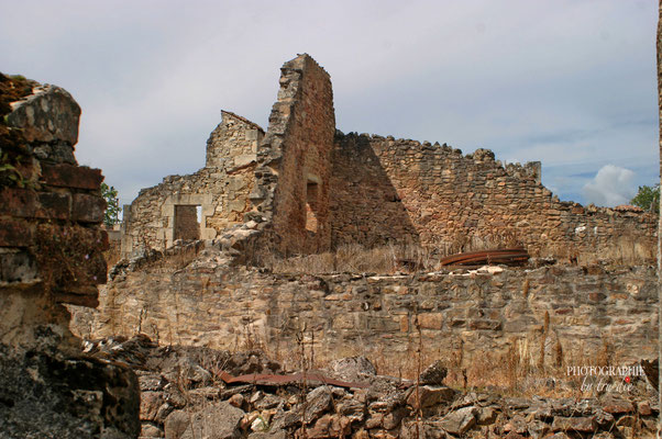 Bild: Gedenkstätte des Massaker von Oradour sur glane 