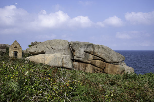 Bild: Felsformationen am Sentier des Douniers in Ploumanac´h in Ploumanac´h 