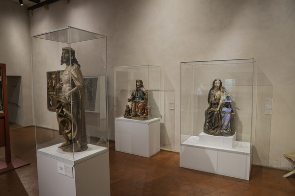 Bild: Ausstellungsstücke im Musée Unterlinden in Colmar im Elsass, Frankreich