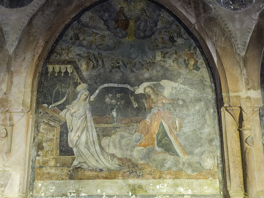Kreuzgang in dem ehemaligen Franziskanerkloster mit Fresken in Saverne