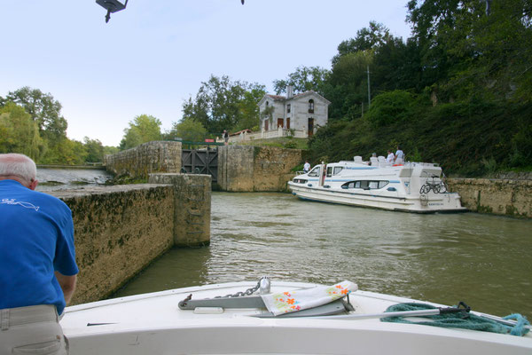 Hausboot-Tour auf dem Canal de Montech, Canal Latéral à la Garonne und Petite Baise 