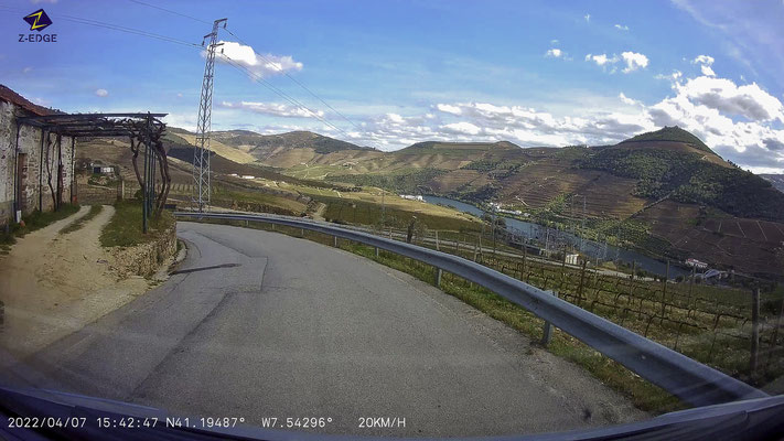 Bild: Landschaft auf einer Rundfahrt hinter Pinhão 