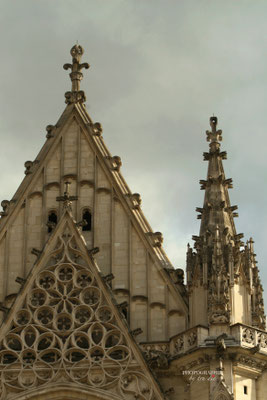 Bild: Westfassade der Sainte-Chapelle im Château de Vincennes in Paris 