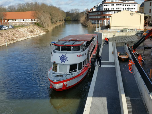 MS Händel II am Fahrtgastschiffanleger am MMZ in Halle/Saale