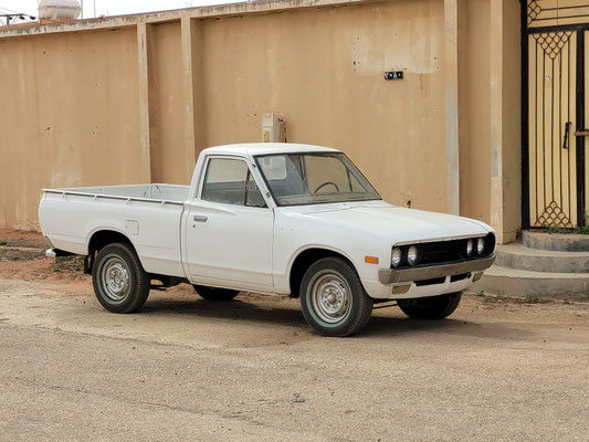 Datsun Pick-up aus den 70ern in verblüffend gutem Zustand, denn....