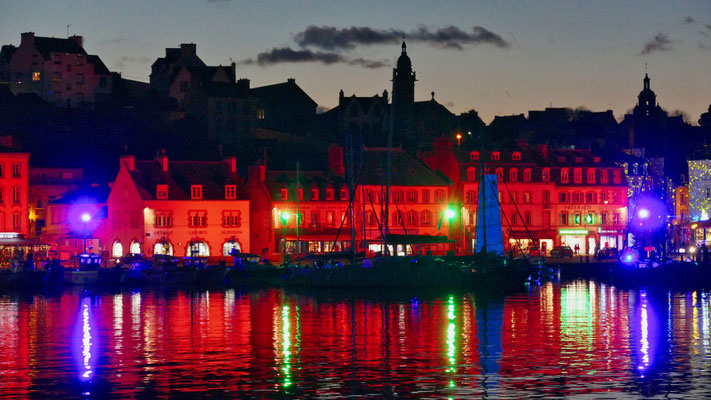 Weihnachtsbeleuchtung in Audierne, Cap Sizun, Bretagne