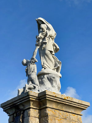 Bucht von Audierne, Cap Sizun, Plogoff, Pointe du Raz. Notre Dame des Naufragés