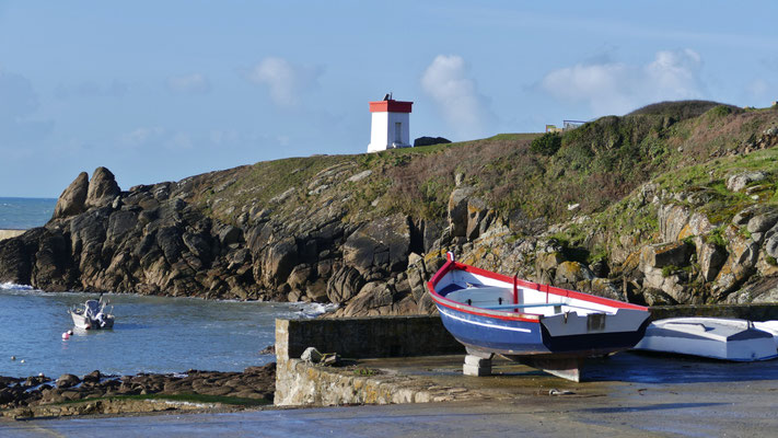 Plouhinec, Pors Poulhan, Wanderung, Küste Cap Sizun, Bucht von Audierne, malerischer kleiner Hafen