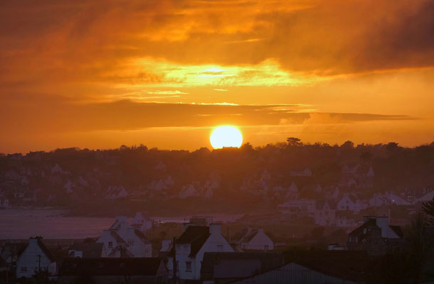 Ferienhaus Ker Armor, Plouhinec, Sonnenuntergang über der Bucht von Audierne