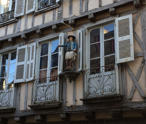 Quimper, alte Fachwerkhäuser, Schnitzereien, Figuren, Bretagne, Cornouaille